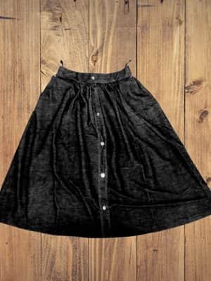 חצאית דמיו גינס TAMTAM- יפה עם דוגמת כפתורים.