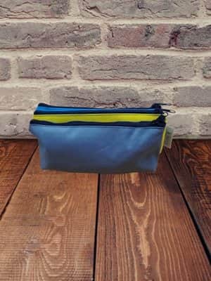 קלמר שלושה תאים בשלושה צבעים